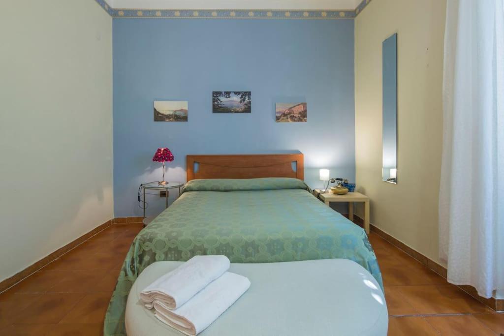 Ferienwohnung Casa Panoramica Castellammare di Stabia Exterior foto