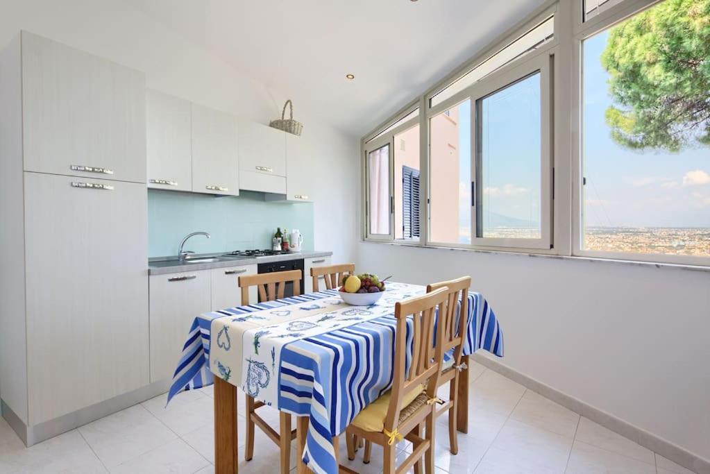 Ferienwohnung Casa Panoramica Castellammare di Stabia Exterior foto